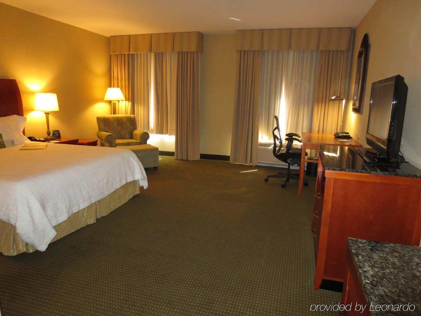 Hilton Garden Inn Birmingham SE/Liberty Park Exterior foto